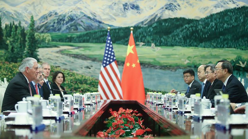 Tillerson anuncia en China que Estados Unidos tiene "líneas de comunicación" abiertas con Pyongyang