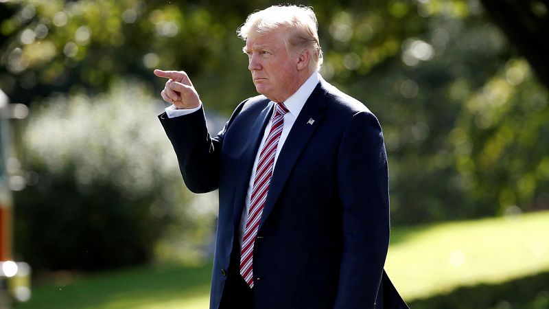 Trump afirma que su secretario de Estado "pierde el tiempo" buscando negociar con Corea del Norte