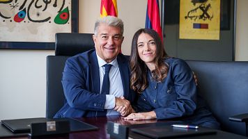 Aitana Bonmat durante el encuentro correspondiente a la jornada 25 de la Liga F entre FC Barcelona y el Villarreal CF.