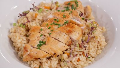 Receta de arroz meloso con pollo de Hiba Abouk en MasterChef Celebrity 9