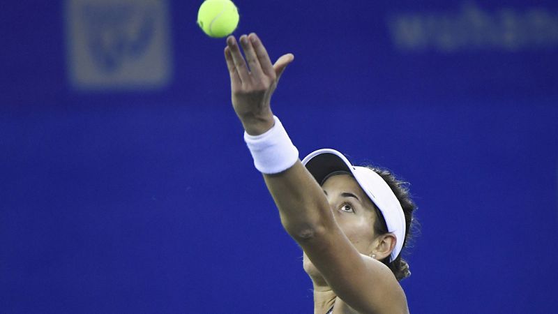 Muguruza se retira en su debut en China