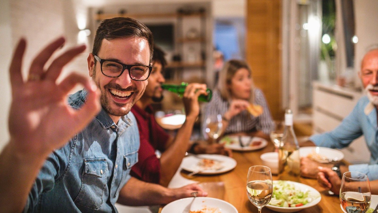Com hem d'actuar en el primer sopar amb els sogres | L'altaveu - L'altaveu | Veure