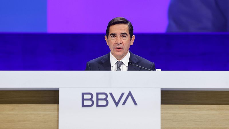 El BBVA no aumentará la prima de la opa porque la oferta actual "convencerá" a los accionistas del Sabadell