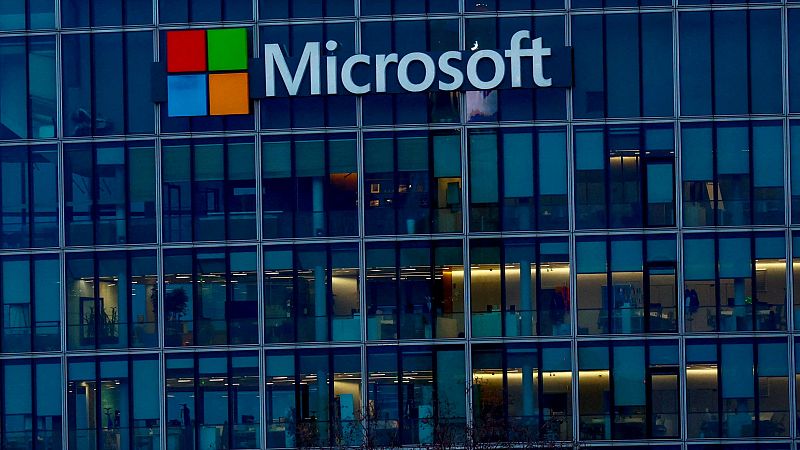 Microsoft y BlackRock se unen para lanzar un fondo de 27.000 millones de euros para invertir en IA