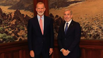 El Rey con el presidente del Gobierno de Canarias, Fernando Clavijo