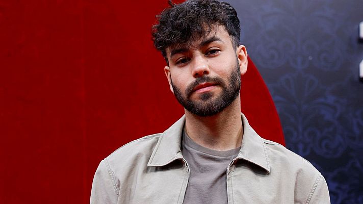 Agoney present en directo 'Dicotoma', su nuevo lbum