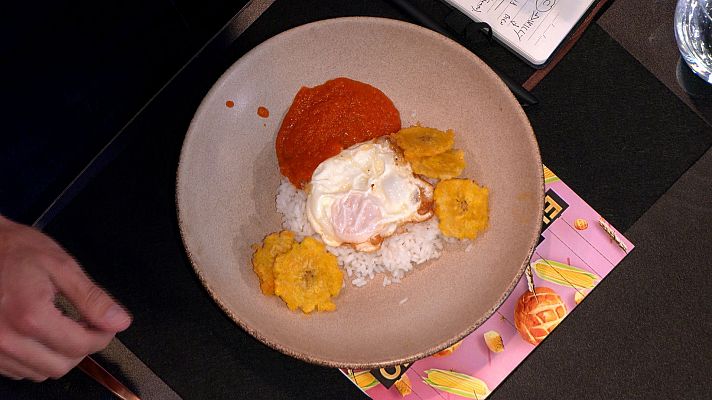 Arroz a la cubana con pltano frito