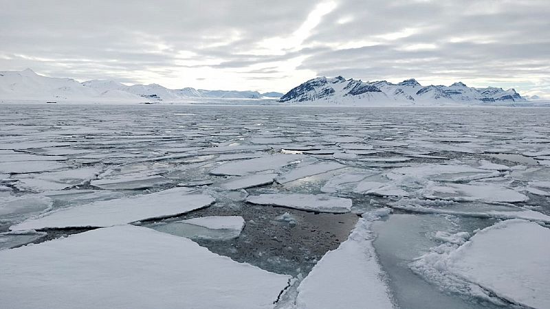 Svalbard, deshielo por el cambio climático y tensión por la guerra de Ucrania