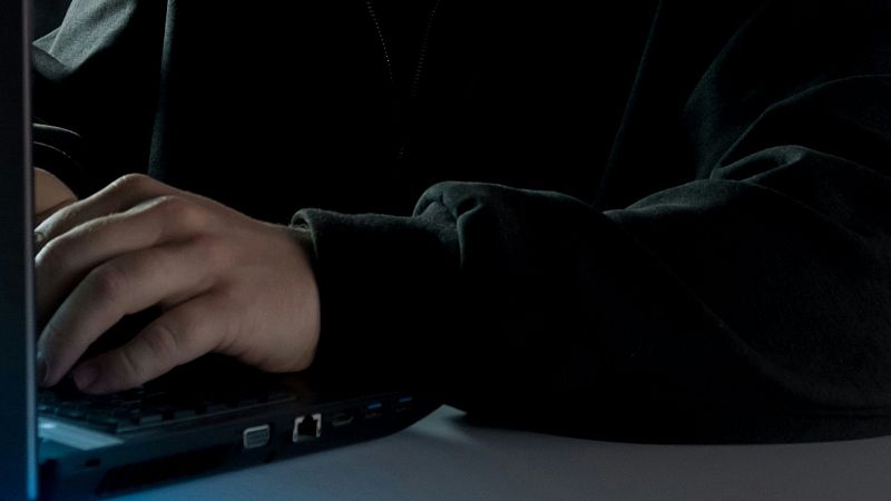 Ofertes de feina falses o el mètode del fill amb problemes: delictes que combat la policia