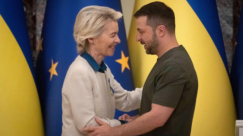 Von der Leyen anuncia en Kiev un nuevo préstamo de 35.000 millones de euros para Ucrania