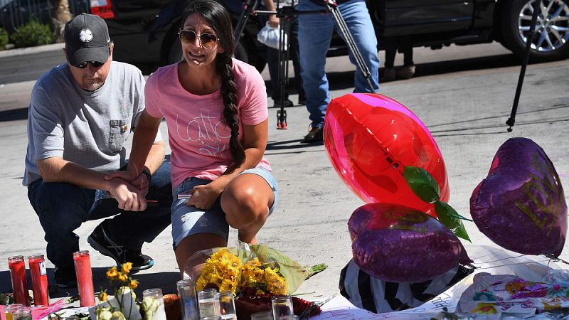 Las Vegas llora a las primeras víctimas identificadas de la masacre