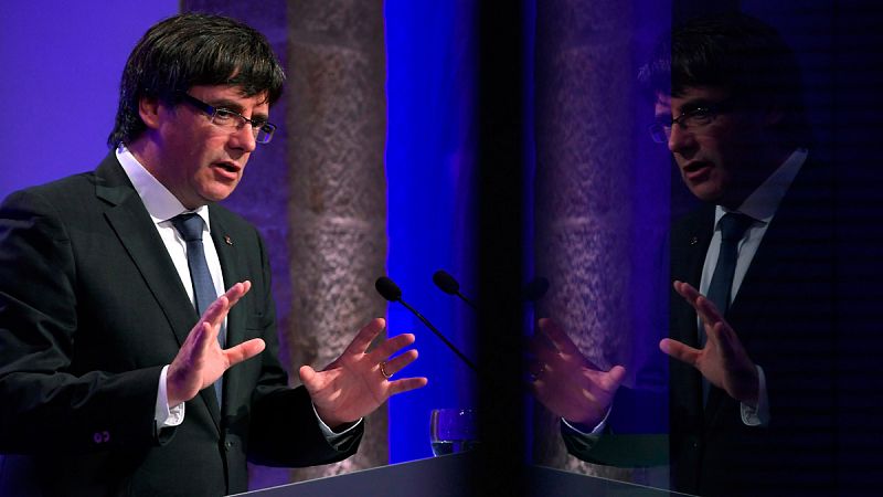 Puigdemont acusa a la Fiscalía de actuar de "jefe de la Policía"