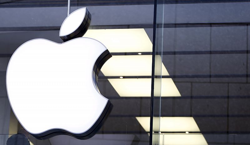Bruselas denuncia a Irlanda por no recuperar 13.000 millones de impuestos que perdonó a Apple