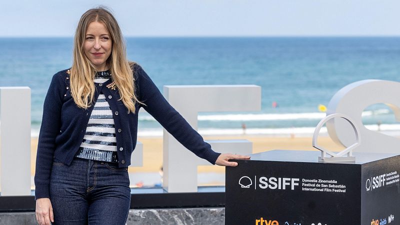 Pilar Palomero presenta 'Los destellos' en San Sebastián: "La película es una invitación a vivir la vida"