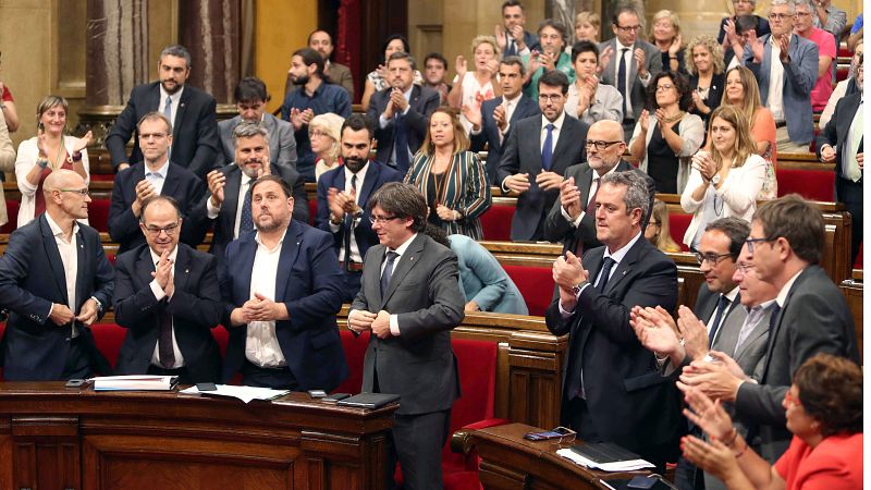 Los letrados del Parlament dicen que la Mesa debe "impedir" el pleno de la independencia