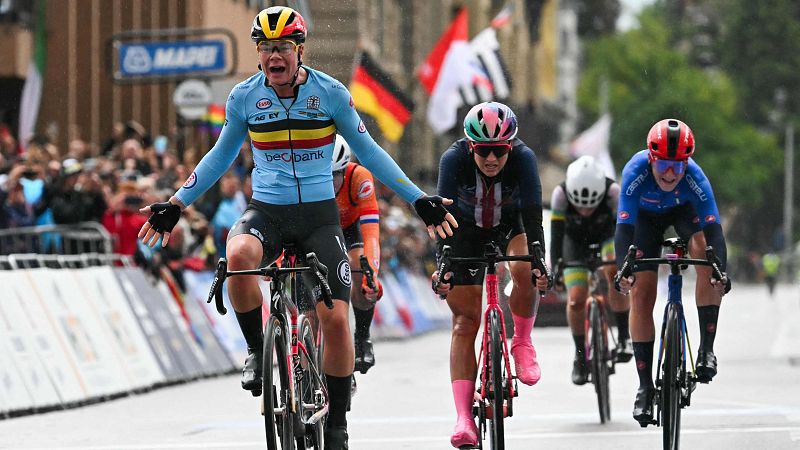 La belga Lotte Kopecky revalida en Zúrich el título de campeona del mundo de ciclismo en ruta