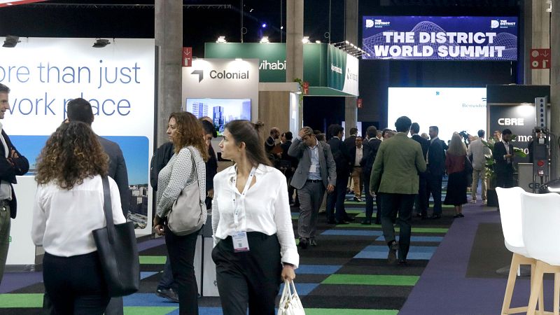 El congrés 'The District' inaugura una nova edició entre protestes