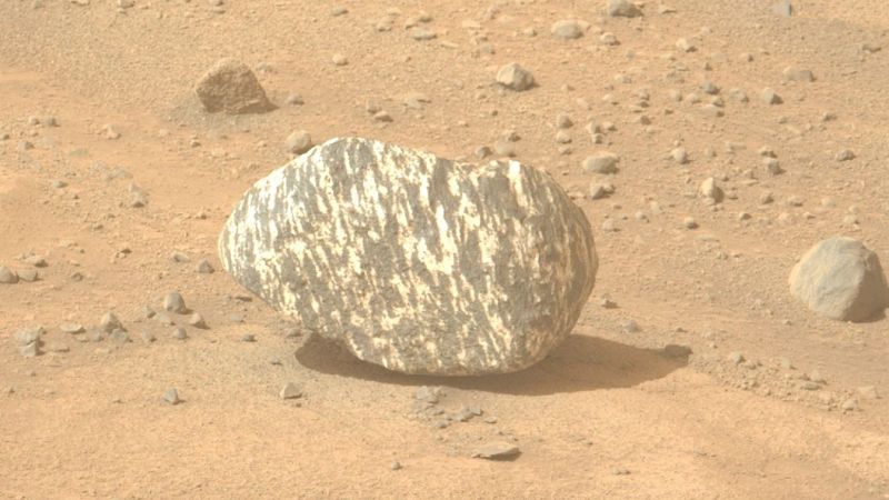 Descubren una "piedra cebra" en Marte nunca vista antes