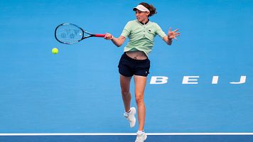 La espa�ola Bucsa debuta avanza a la tercera ronda en Pek�n