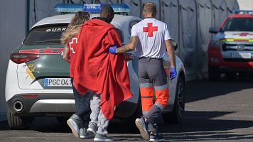 Nueve personas muertas tras volcar un cayuco en El Hierro