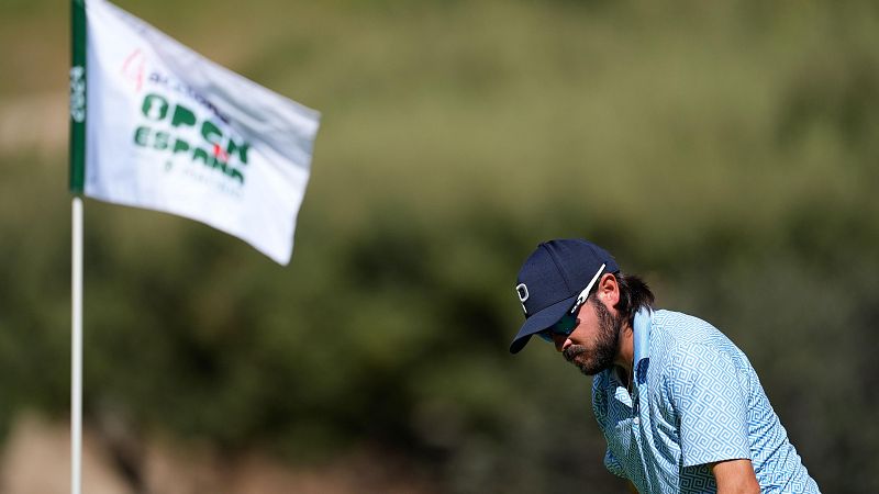 Ángel Hidalgo resiste en cabeza el acecho de Jon Rahm en el Abierto de España de golf