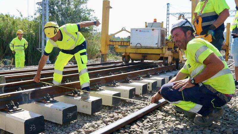 Sense trens entre Tarragona i Sant Vicenç de Calders per les obres del túnel de Roda de Berà