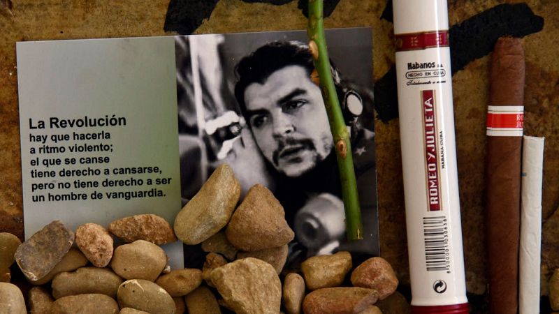 Cuba rinde tributo al Che Guevara en el cincuenta aniversario de su muerte