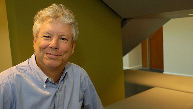 Richard H. Thaler, premio Nobel de Economía por sus estudios sobre comportamiento humano en las crisis