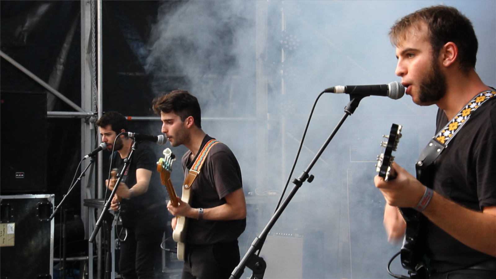 medalla caballero triste directo monkey week capitan demo