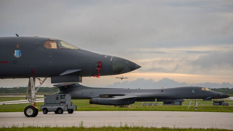 Estados Unidos, Corea del Sur y Japón demuestran su fuerza al sobrevolar la península de Corea