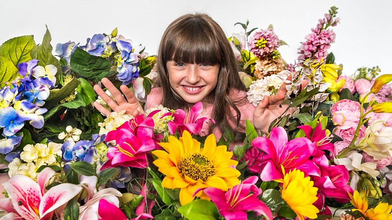 'Let's Bloom': El significado de las flores en la vida de Chloe DelaRosa, la representante de España en Eurovisión Junior 2024