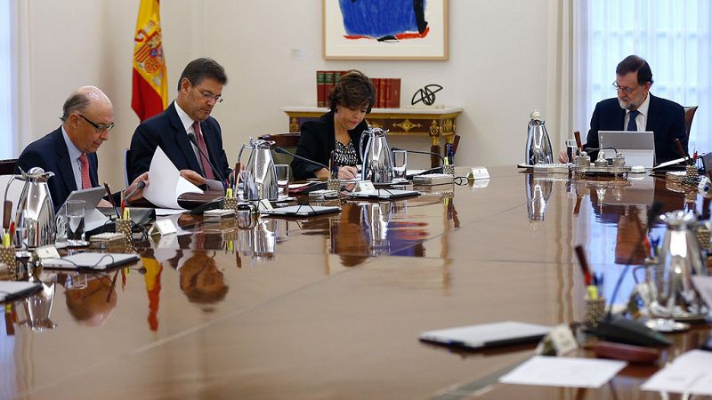 Rajoy da cinco días a Puigdemont para confirmar si ha declarado la independencia antes de aplicar el 155