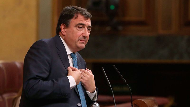 El PNV pide a Rajoy que no aplique el 155 para no "enturbiar" la situación