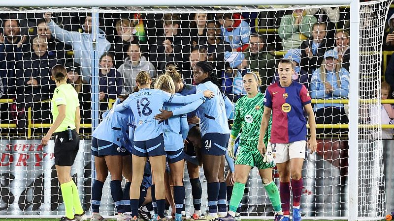 El City sorprende a un Barça poco reconocible (2-0) que comienza la Champions con derrota