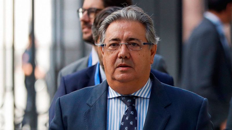 Zoido: si la respuesta de Puigdemont no es clara "se entenderá que se ha declarado la independencia"