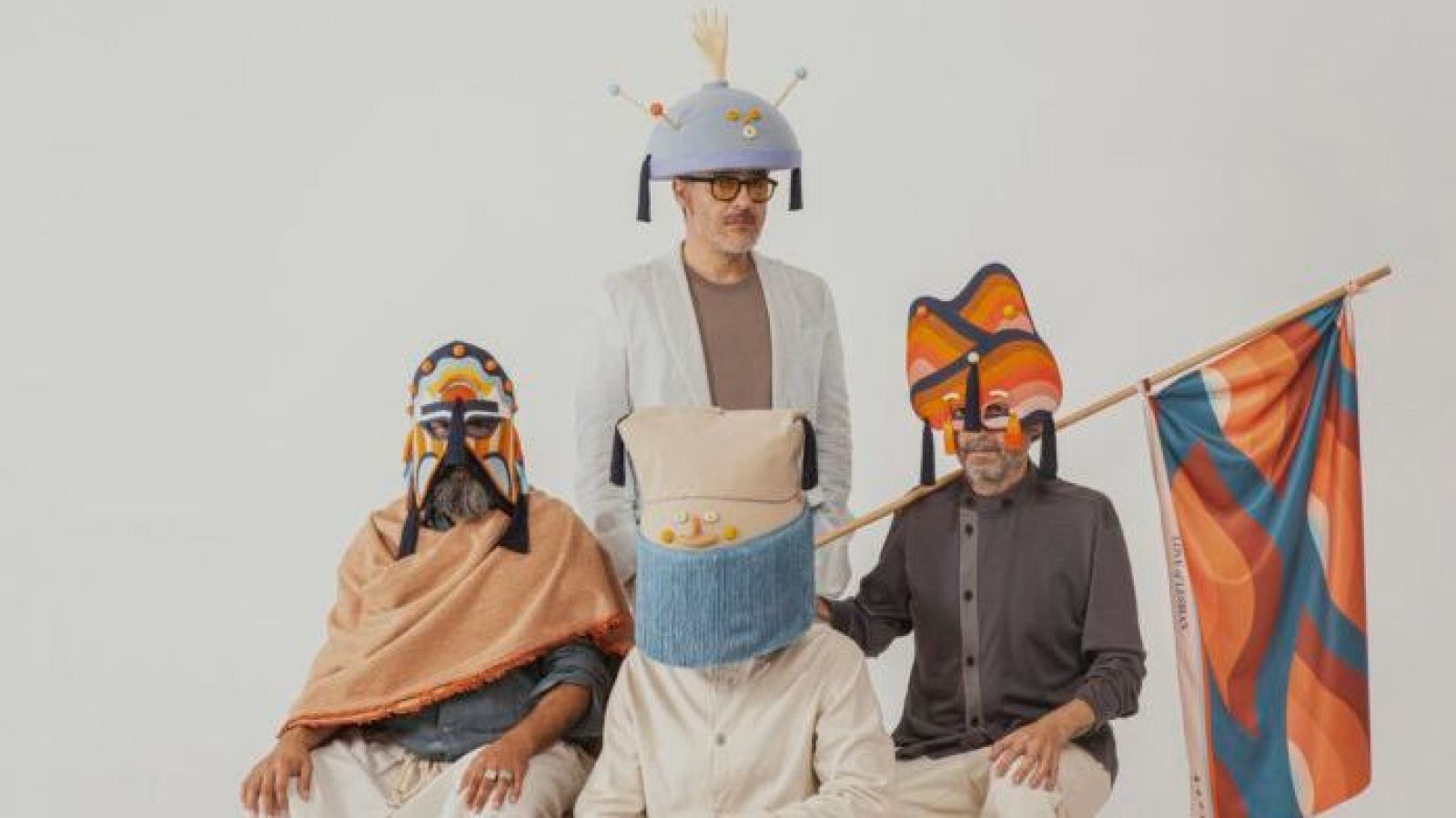 Love of Lesbian presentan su nuevo disco: 'Ejército de salvación' | Ver