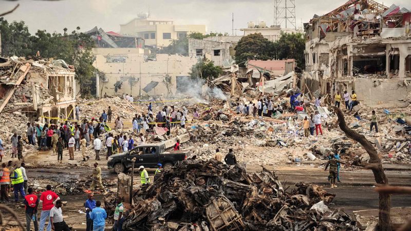 El mayor atentado de la historia de Somalia ha causado al menos 300 muertos