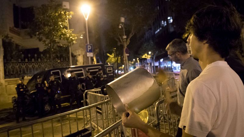 Protestas en las calles de Cataluña contra el ingreso en prisión de los líderes de ANC y Òmnium
