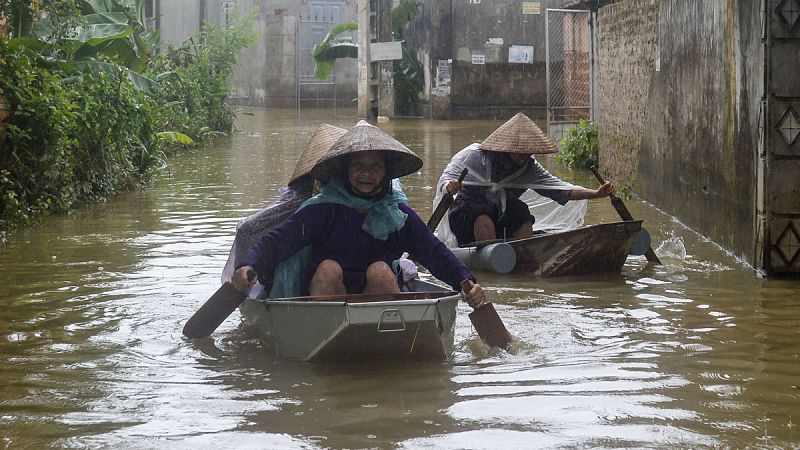 Aumenta a 75 el número de muertos por las inundaciones en Vietnam