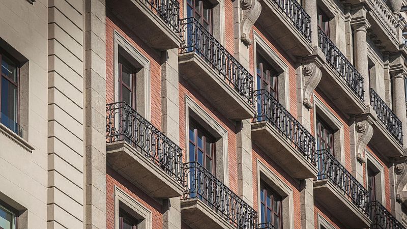 El Govern crearà una reserva pública de solars per a 20.000 pisos