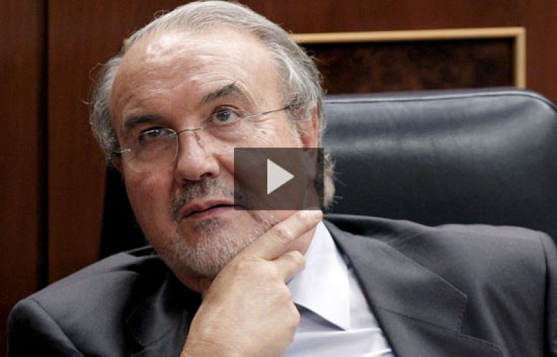 Solbes afirma ahora que el Gobierno nunca "ha negado la crisis"