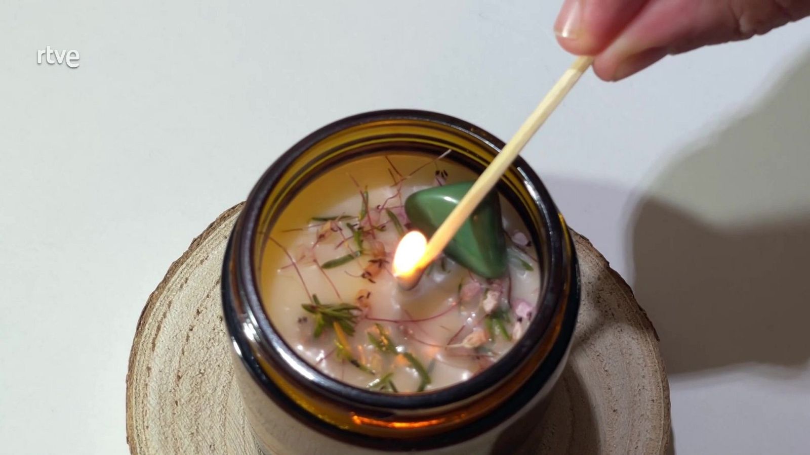 Espelma de soja - Va de Verd | RTVE Catalunya - Va de verd | Veure