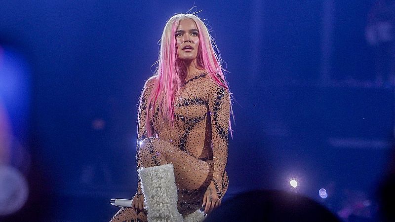 Karol G triunfa en los Latin Billboard con ocho premios y supera a Peso Pluma y a Bad Bunny