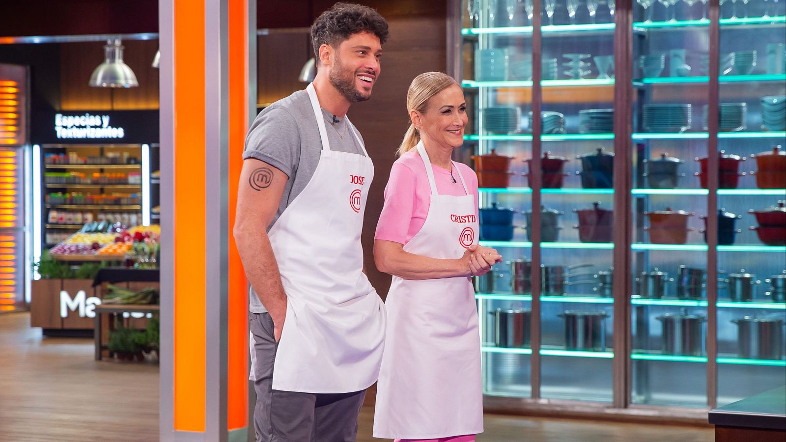 Cristina Cifuentes muy emocionada al hablar de su mejor amigo en MasterChef | Ver