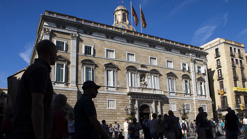 Expertos constitucionalistas consideran "severa" la aplicación del 155 al Parlament catalán
