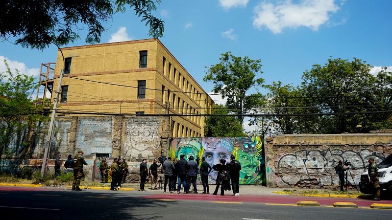 Heridos 35 estudiantes  en un instituto de Santiago de Chile tras explotar el 'cóctel molotov' que preparaban