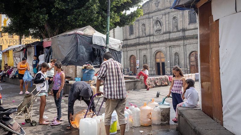 Esperando en La Soledad: malvivir en la calle en Ciudad de México anhelando una cita en Estados Unidos