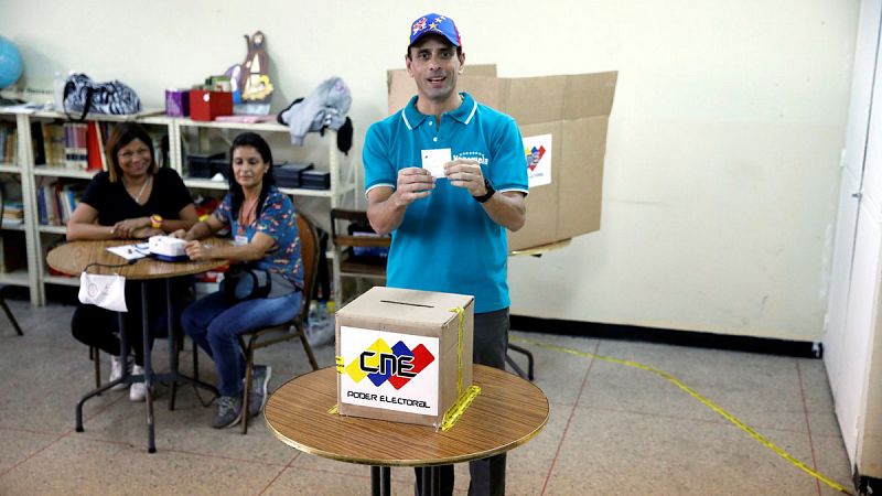 Capriles amenaza con abandonar la alianza opositora venezolan si continúa Ramos Allup