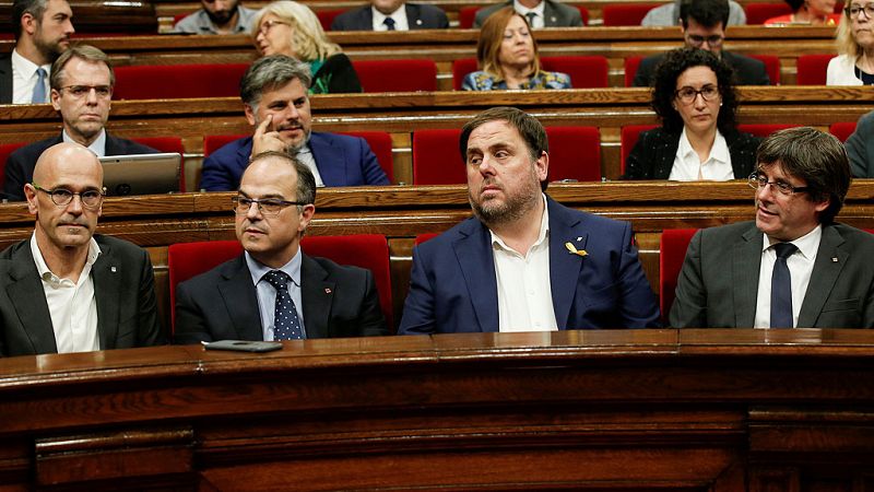 Junts pel Sí y la CUP proponen "constituir la república catalana como un Estado independiente y soberano"