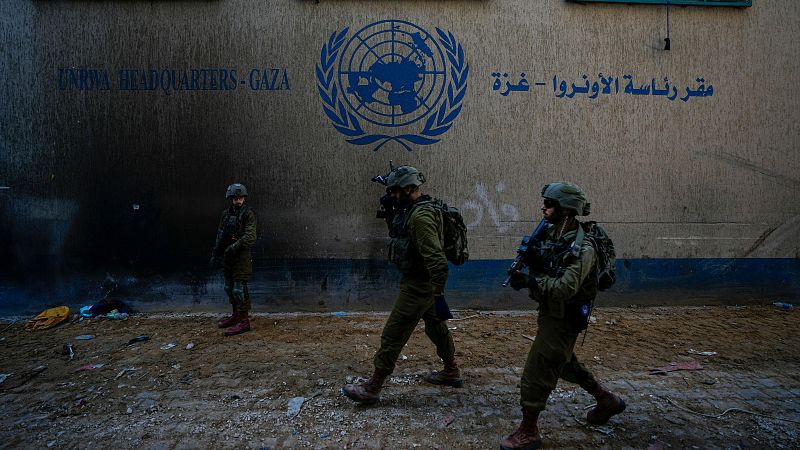 Israel prohíbe por ley a la agencia de la ONU para los refugiados palestinos operar en el país